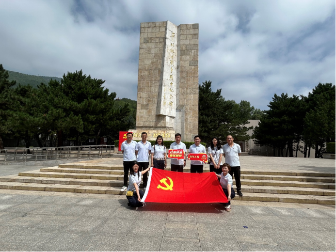 百年人寿北京分公司组织举办2025年“7.8红色传承 与党同行”主题教育活动